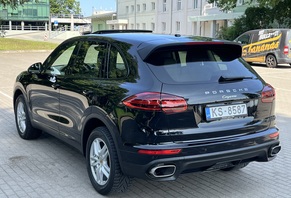 Porsche Cayenne 2017s