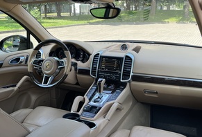Porsche Cayenne 2017s