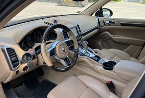 Porsche Cayenne 2017s