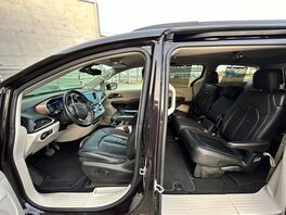 Chrysler Pacifica 2017s