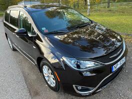 Chrysler Pacifica 2017s