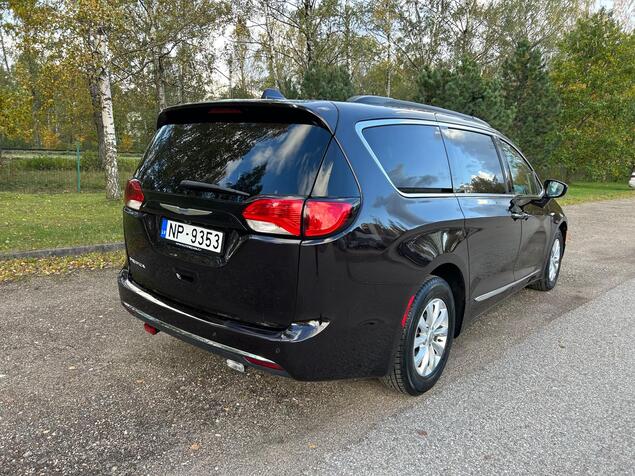 Chrysler Pacifica 2017 