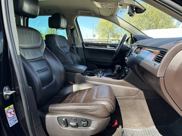 Volkswagen Touareg 2011s