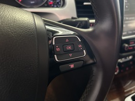Volkswagen Touareg 2011s