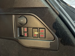 Volkswagen Touareg 2011s