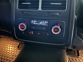 Volkswagen Touareg 2011s