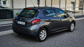 Peugeot 208 2016s