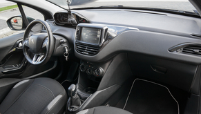 Peugeot 208 2016s