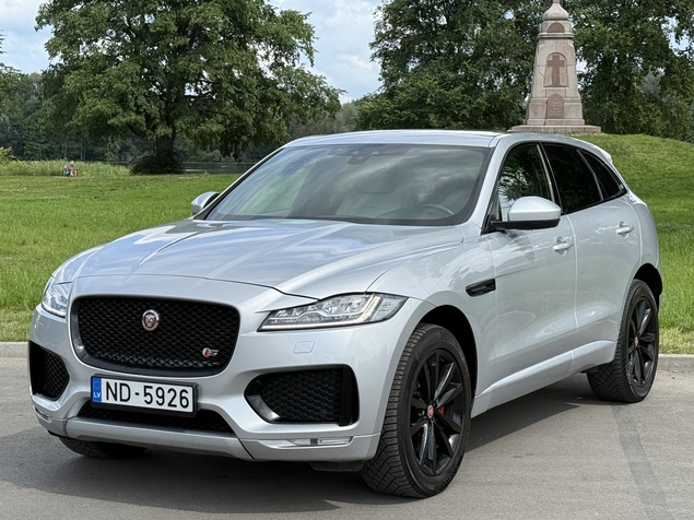 Jaguar F Pace 2016 