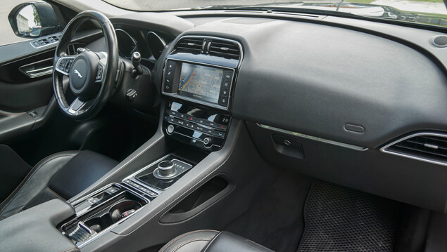 Jaguar F Pace 2018 