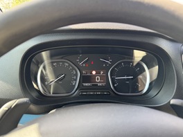 Peugeot Traveller 2017s