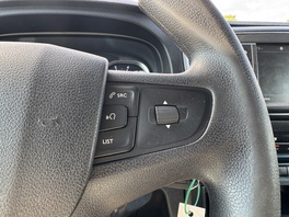 Peugeot Traveller 2017s