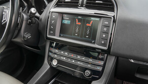 Jaguar F Pace 2017s