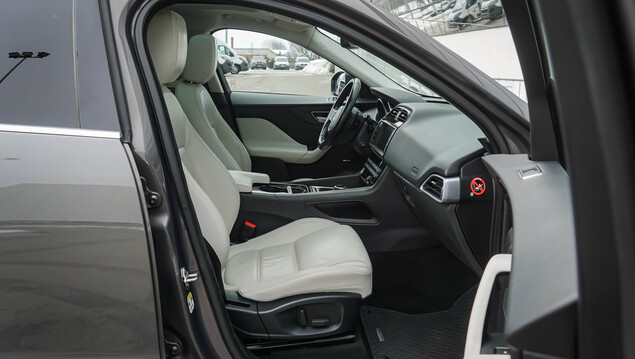 Jaguar F Pace 2017 