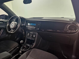 Volkswagen Beetle 2014s
