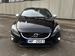 Volvo V40 2015s