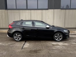 Volvo V40 2015s