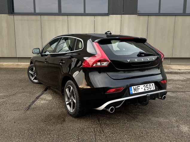 Volvo V40 2015 
