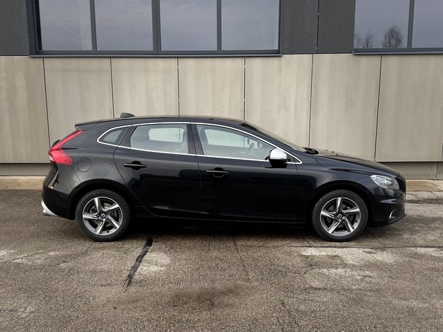 Volvo V40 2015 