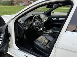 Mercedes-Benz C63 AMG 2009s