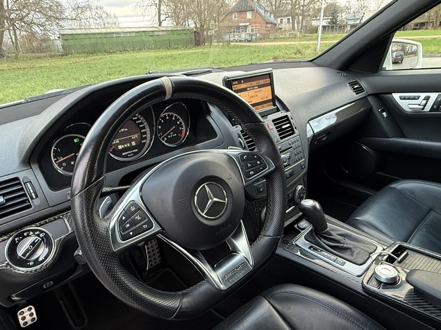 Mercedes-Benz C63 AMG 2009 