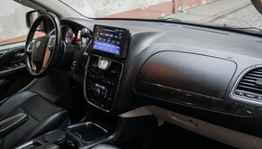 Lancia Voyager 2014s