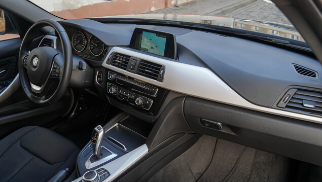 BMW 320 2018 