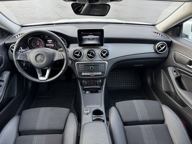 Mercedes-Benz CLA 180 2018 