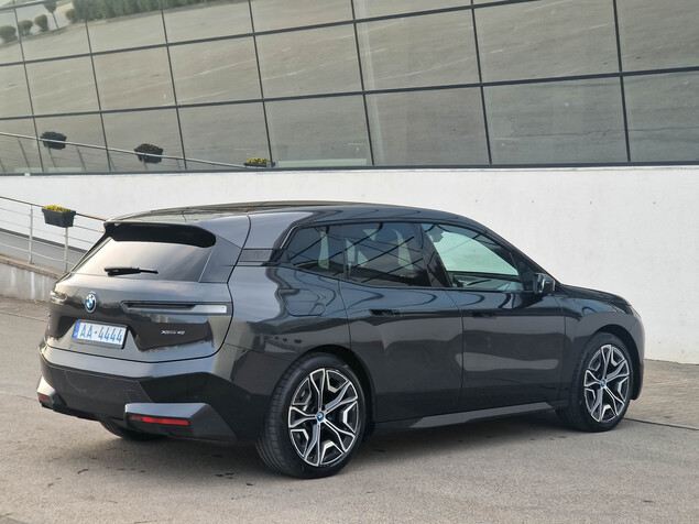 BMW IX40 2021 