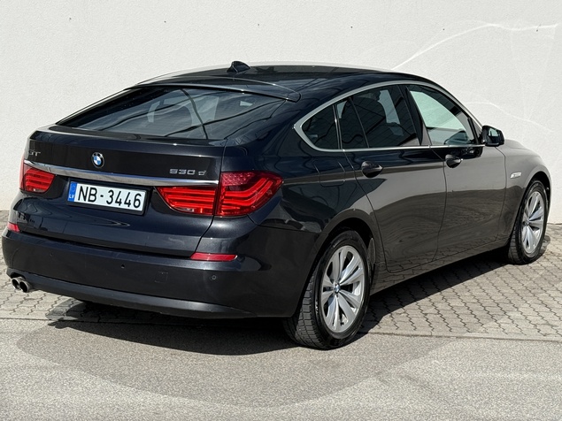 BMW 530 2010 