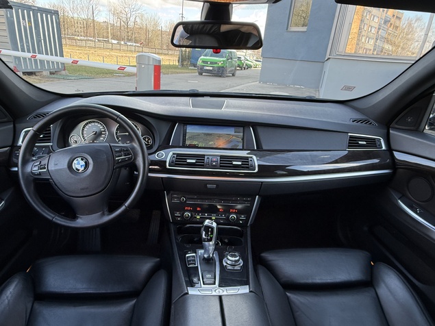 BMW 530 2010 