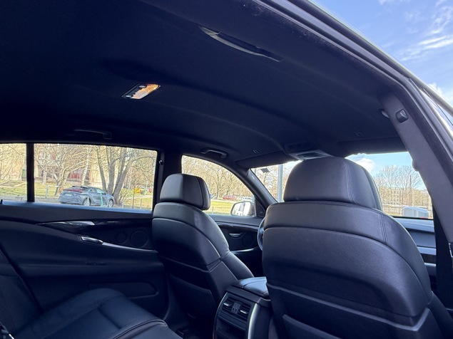 BMW 530 2010 