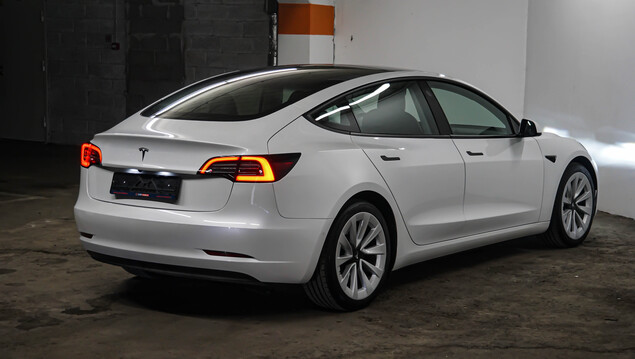 Tesla Model 3 2021 