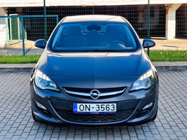 Opel Astra 2014s