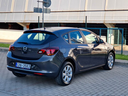 Opel Astra 2014s