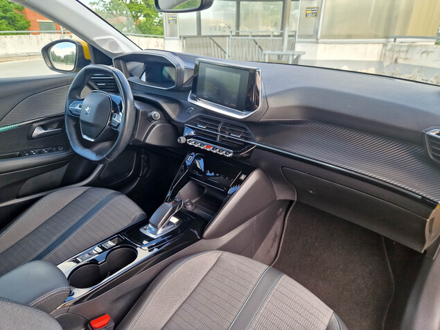 Peugeot 208 2020 