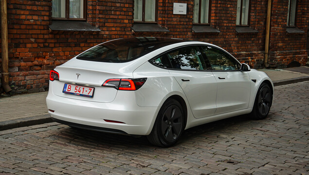 Tesla Model 3 2021 