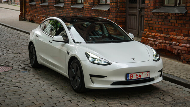 Tesla Model 3 2021 