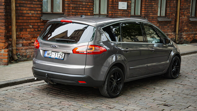 Ford S-Max 2011 