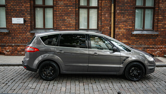Ford S-Max 2011 