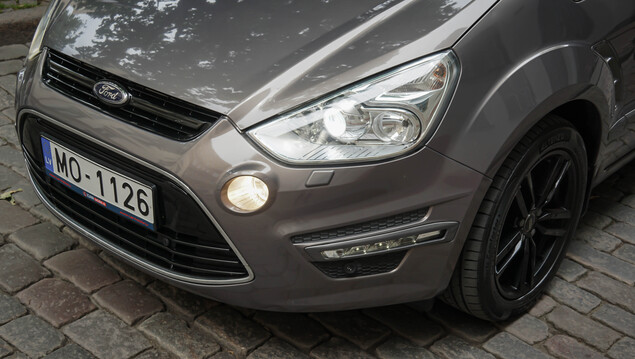 Ford S-Max 2011 