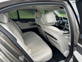 BMW 750 2017s