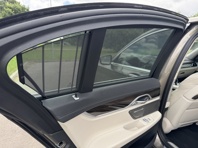 BMW 750 2017 