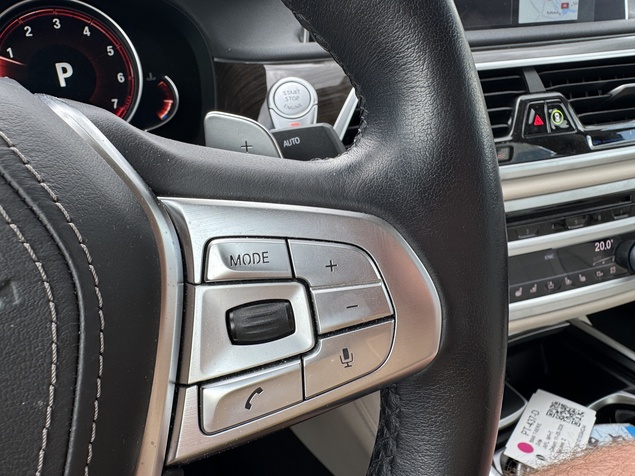 BMW 750 2017 