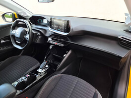 Peugeot 208 2021s