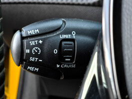 Peugeot 208 2021s