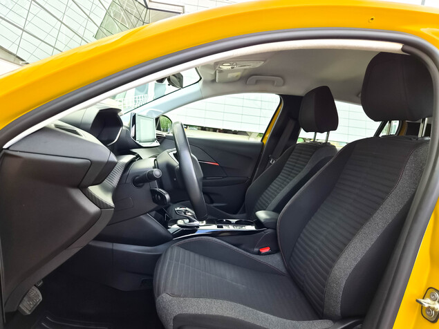 Peugeot 208 2021 