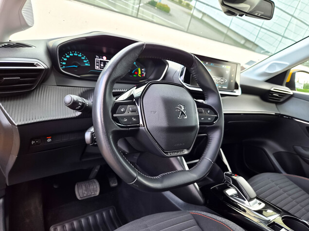 Peugeot 208 2021 