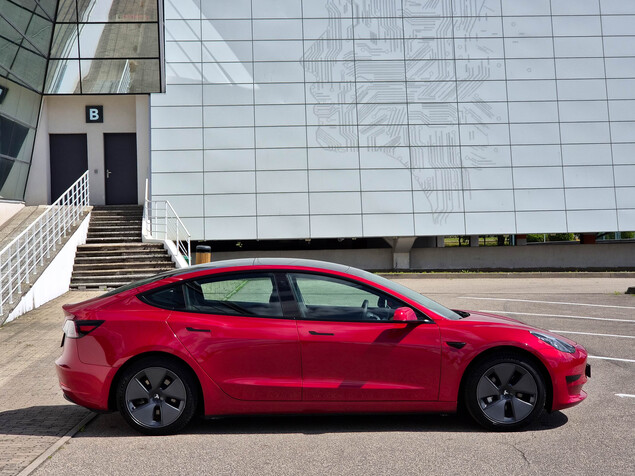 Tesla Model 3 2021 