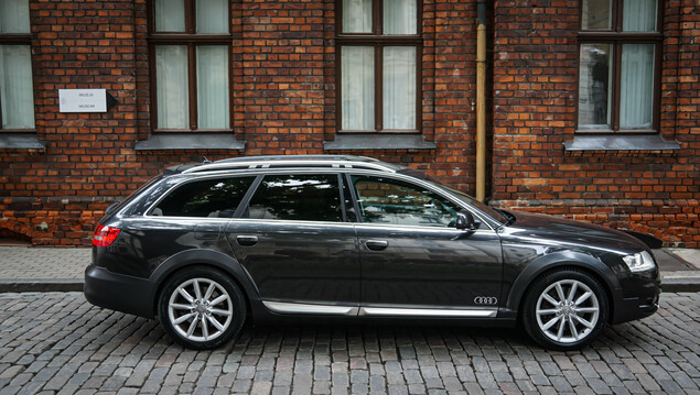 Audi A6 Allroad 2011 